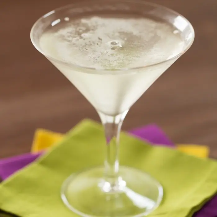 Grass Skirt (Alcoholic Ordinary Drink Old-fashioned glass)