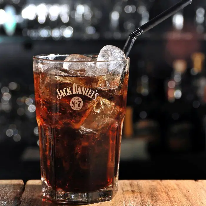 Jack's Vanilla Coke (Alcoholic Other / Unknown Old-fashioned glass)